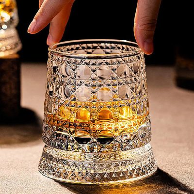 Obrotowa kryształowa szklanka do whisky | GLASORA